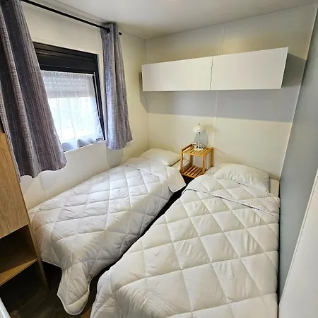 בית נופש Mobile Pins-sable Et Eau