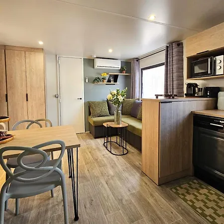 בית נופש Mobile Pins-sable Et Eau